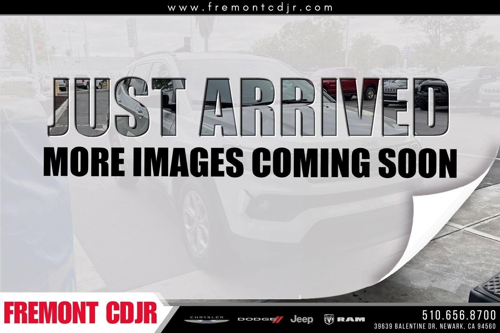 Used 2024 Jeep Compass Latitude AWD/4WD image 1