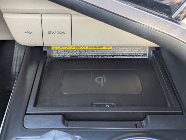 Used 2020 Toyota Camry XLE image 28