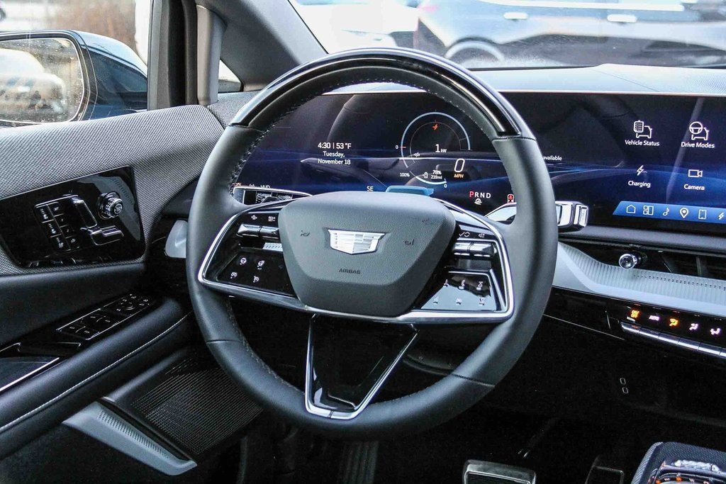 New 2026 Cadillac Optiq Luxury 2 image 16