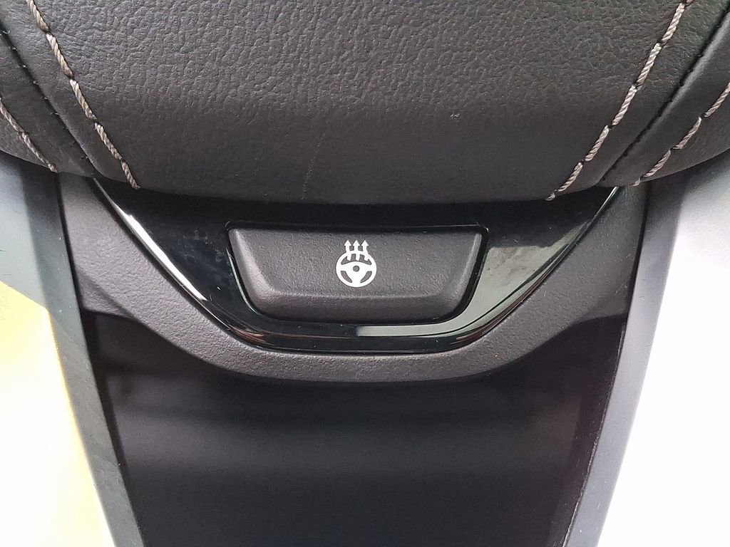 Certified 2022 BMW X7 xDrive40i w/ Executive Package image 19