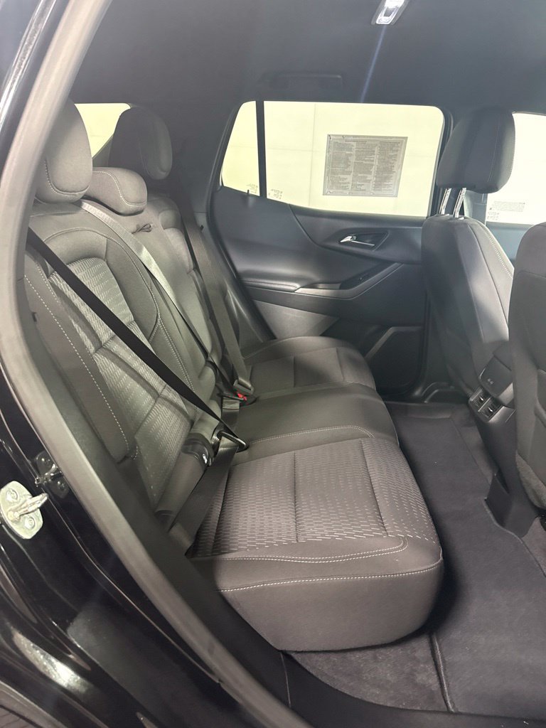 Used 2025 Chevrolet Equinox LT AWD/4WD image 16