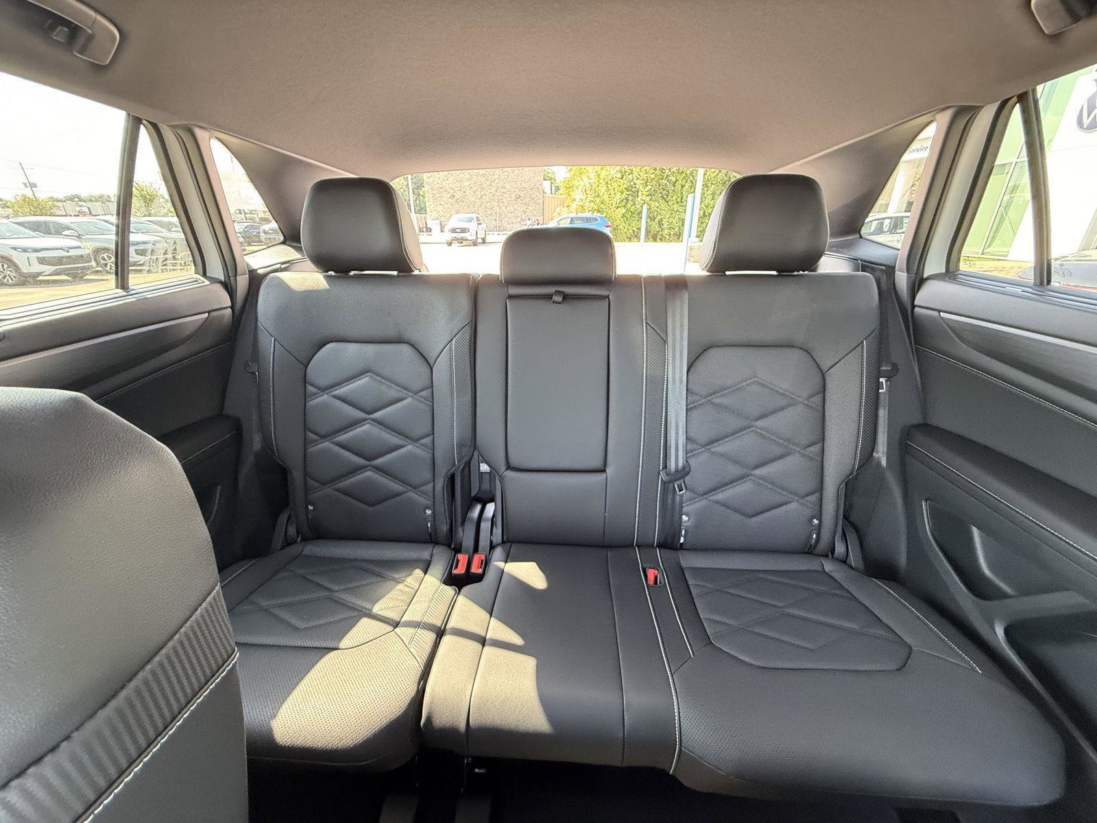 New 2026 Volkswagen Atlas Cross Sport SE image 16