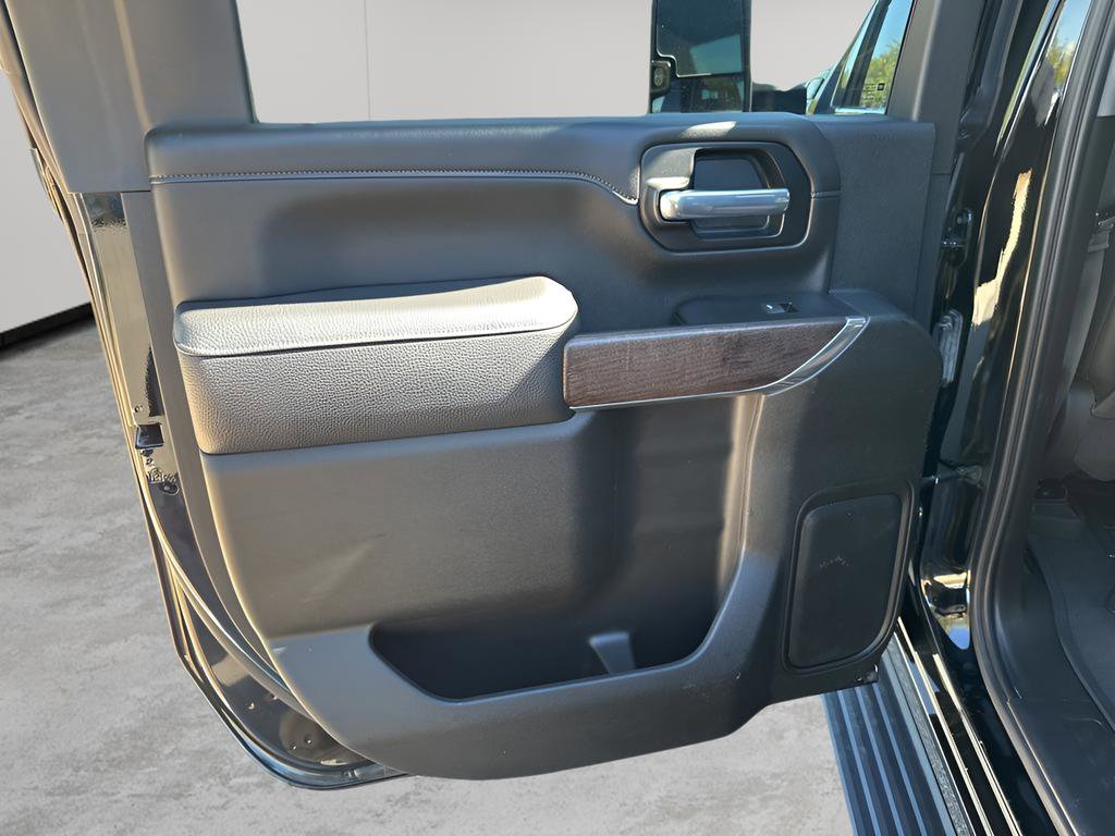 Used 2021 GMC Sierra 2500 Denali w/ Denali Ultimate Package image 17