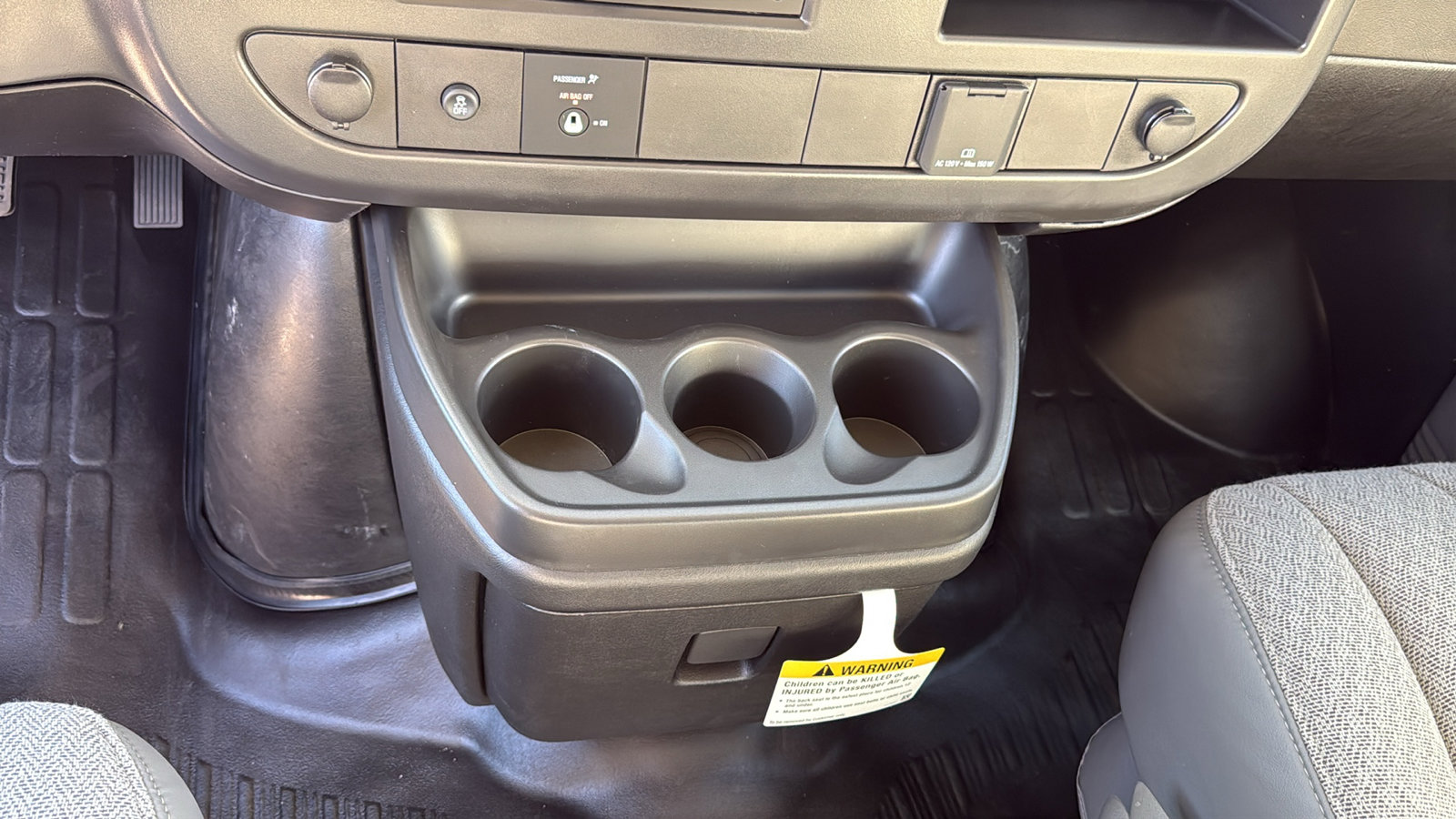 New 2026 GMC Savana 3500 Extended RWD image 14