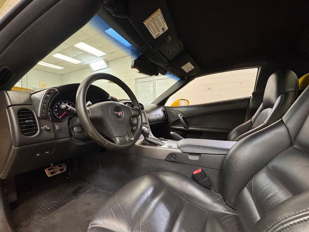 Used 2006 Chevrolet Corvette Convertible w/ Preferred Equipment Group RWD image 15