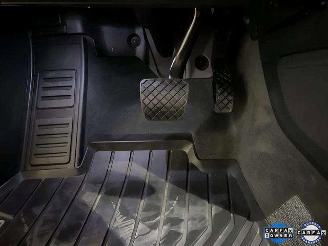 Used 2024 Audi Q8 e-tron Premium image 39