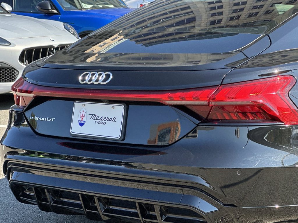 Used 2022 Audi e-tron GT Premium Plus w/ Performance Package AWD/4WD image 12