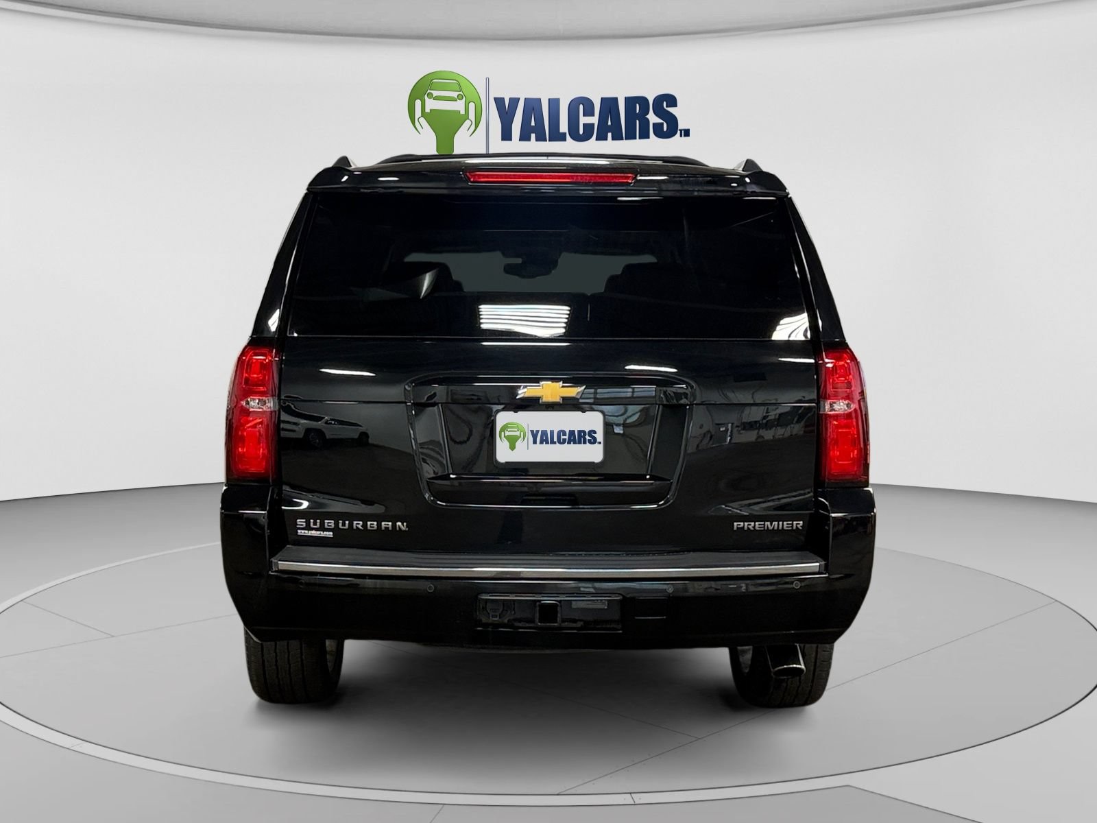 Used 2020 Chevrolet Suburban Premier w/ Premier Plus Edition AWD/4WD image 4