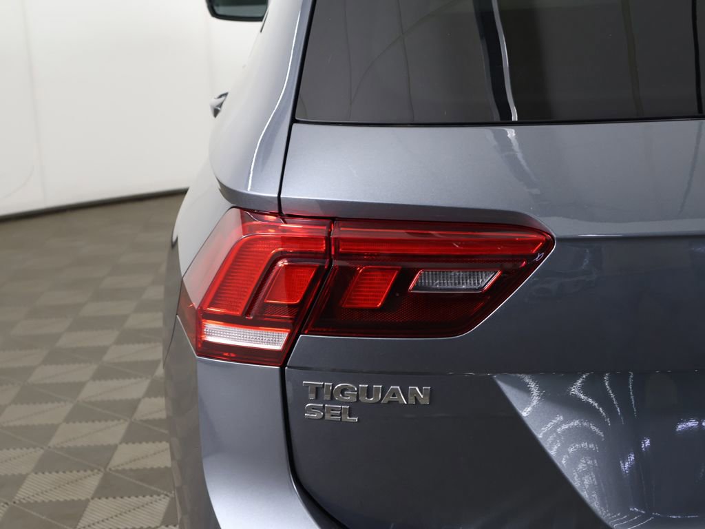 Used 2020 Volkswagen Tiguan SEL AWD/4WD image 17