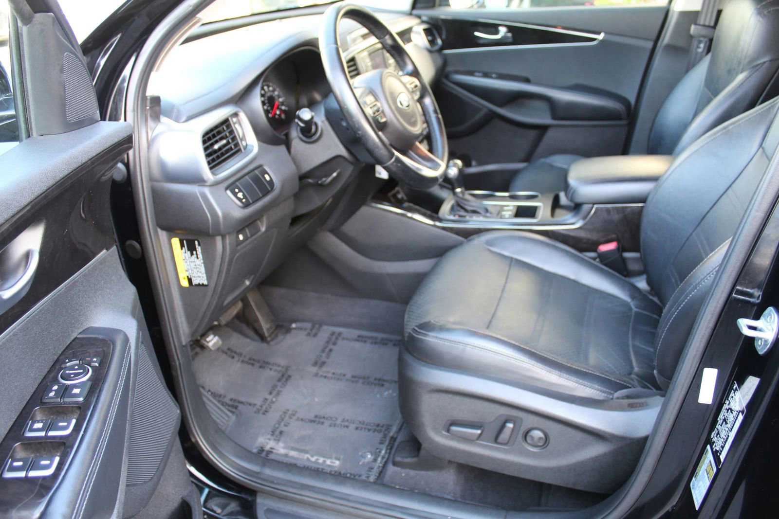 Used 2016 Kia Sorento EX FWD image 9