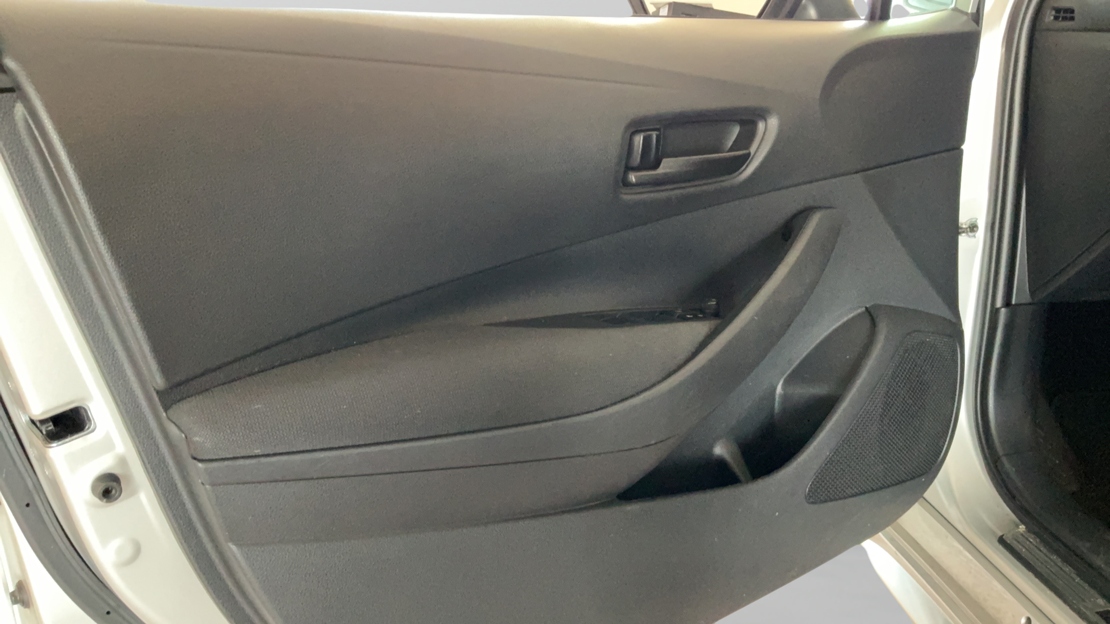 Used 2023 Toyota Corolla LE w/ Carpet Mat Package (TMS) FWD image 21