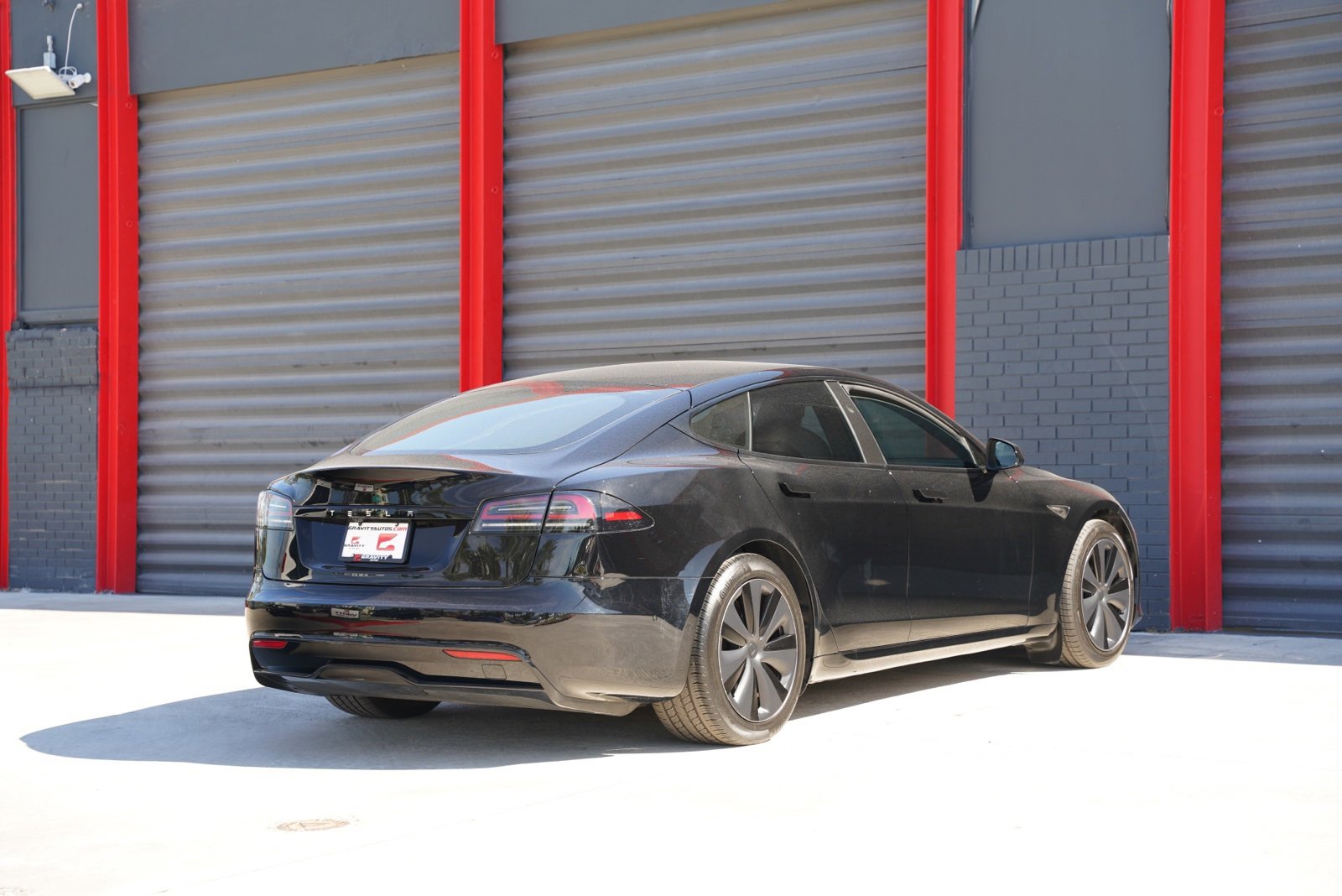 Used 2023 Tesla Model S Standard Range image 5