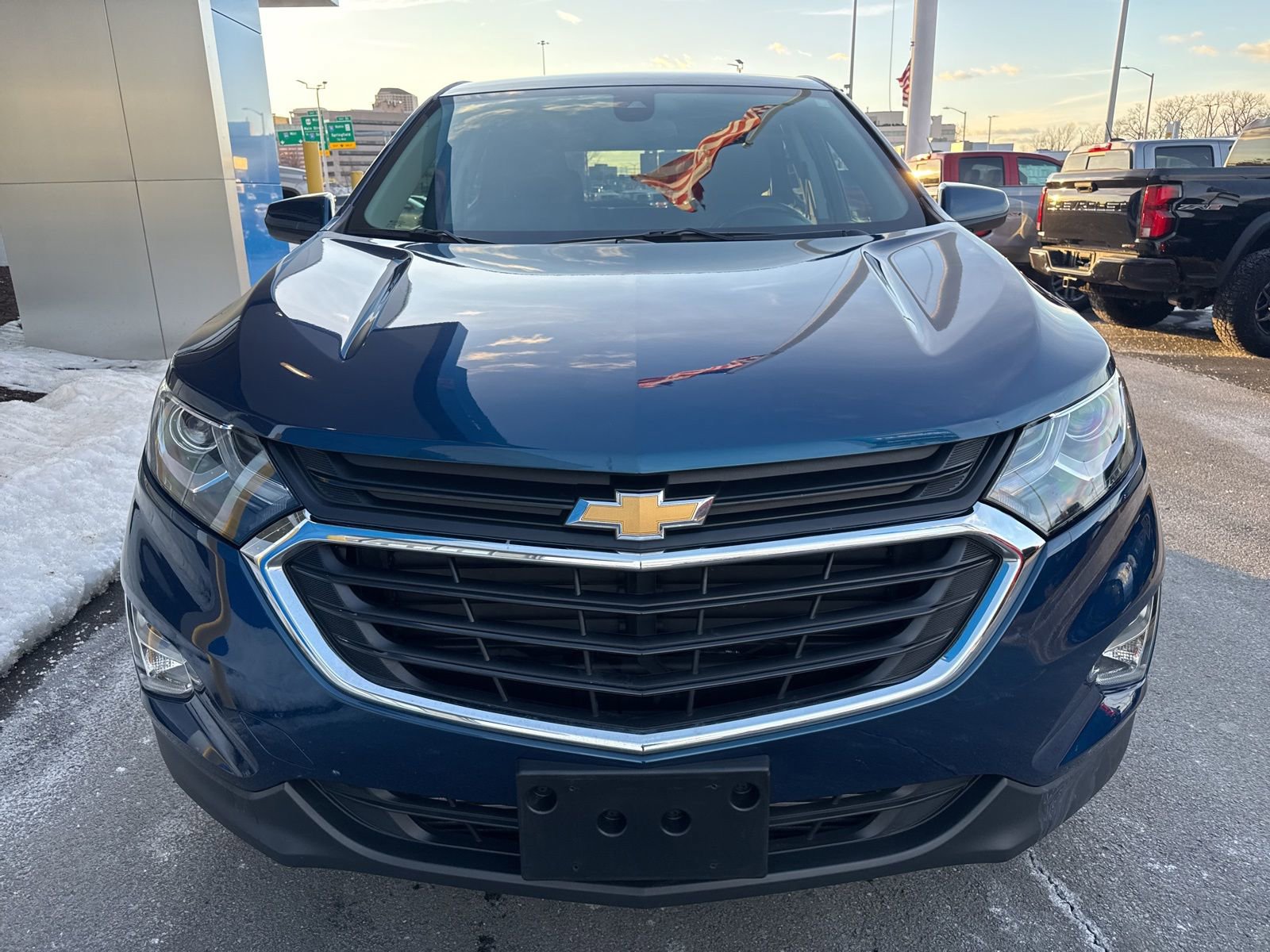 Used 2021 Chevrolet Equinox LT image 3