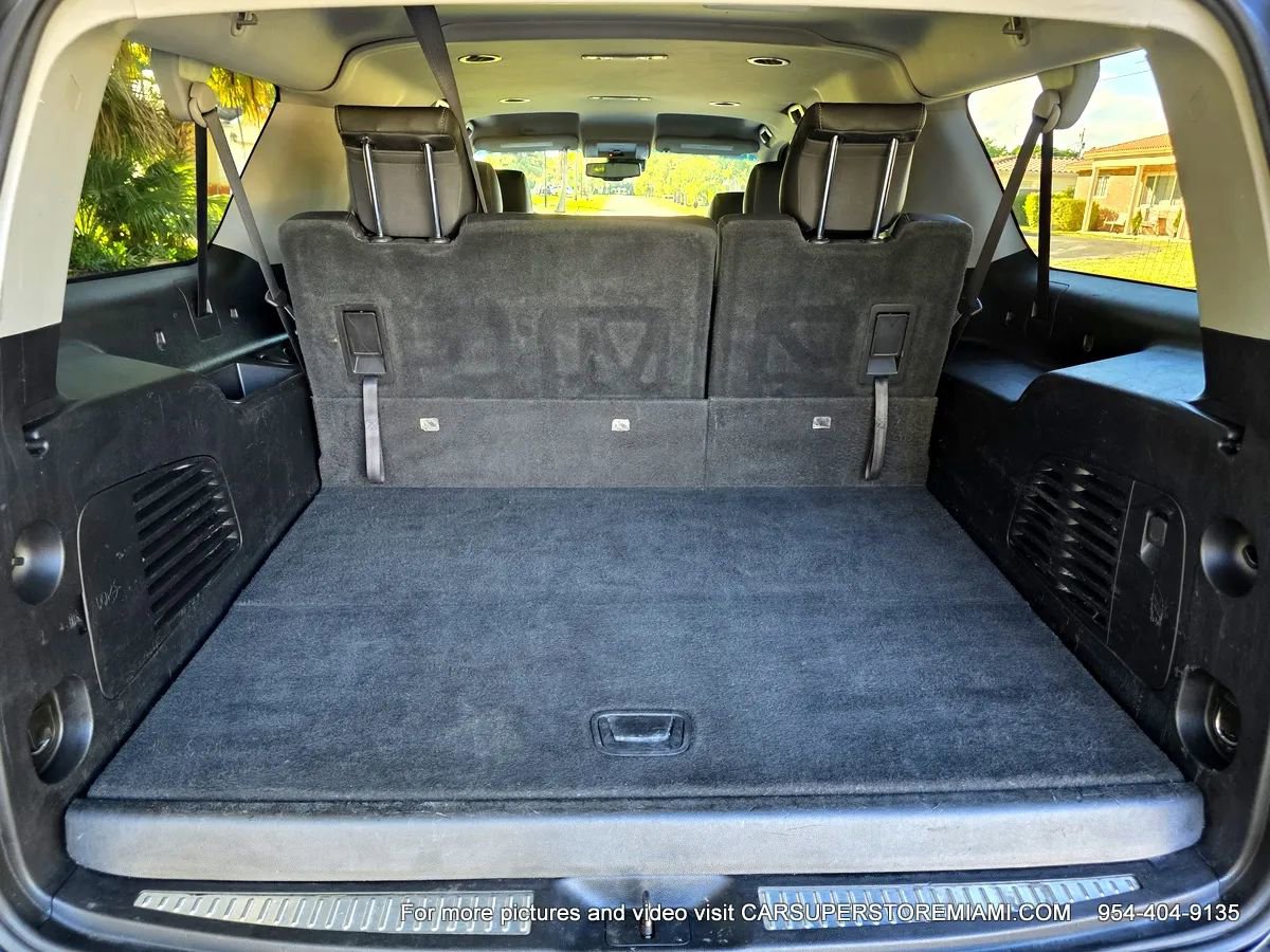 Used 2018 Chevrolet Suburban LT RWD image 55