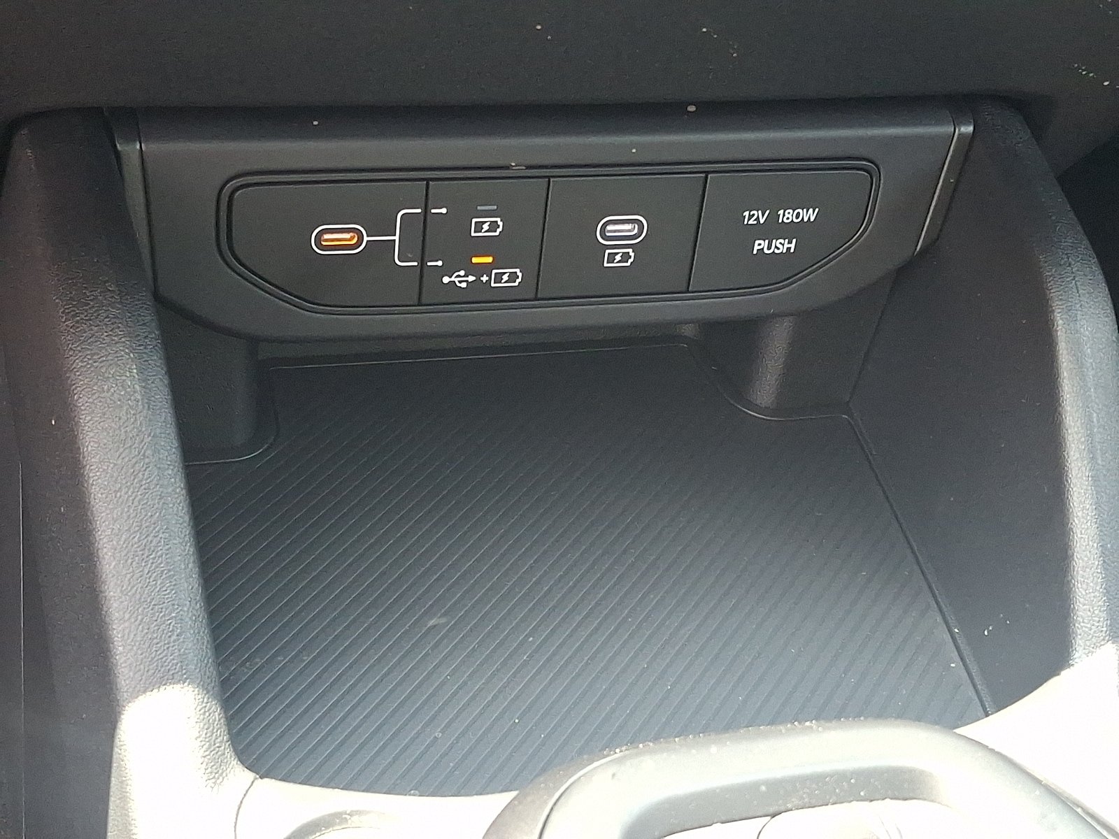 New 2026 Kia K4 FWD image 15