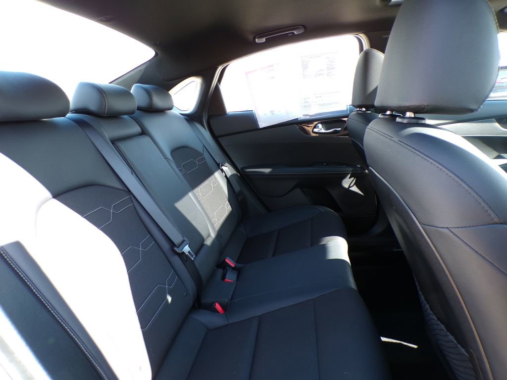 Used 2023 Kia Forte GT-Line w/ GT-Line Premium Package FWD image 22