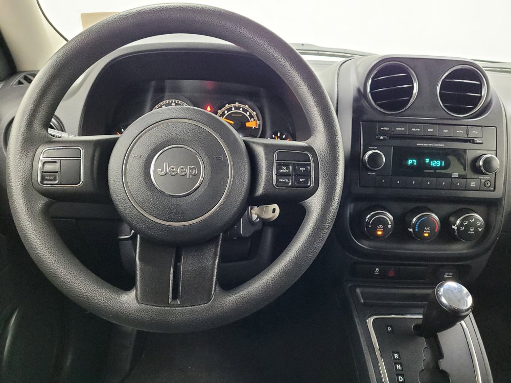 Used 2015 Jeep Patriot Sport FWD image 22