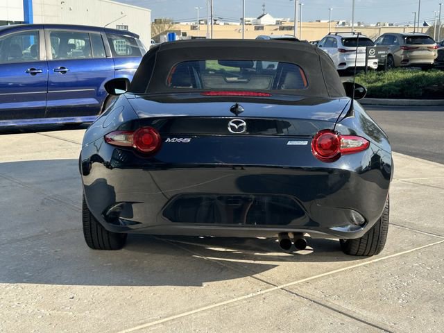 Used 2017 MAZDA MX-5 Miata Grand Touring RWD image 6