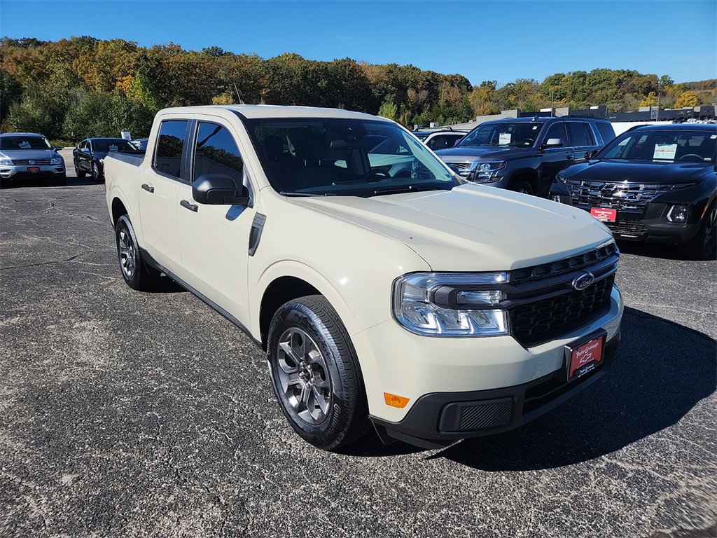 Used 2024 Ford Maverick XLT image 2