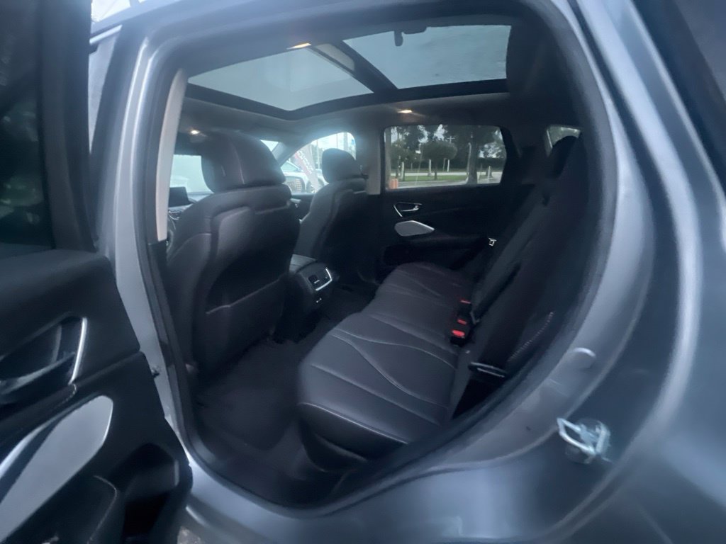 Used 2023 Acura RDX w/ Technology Package FWD image 5