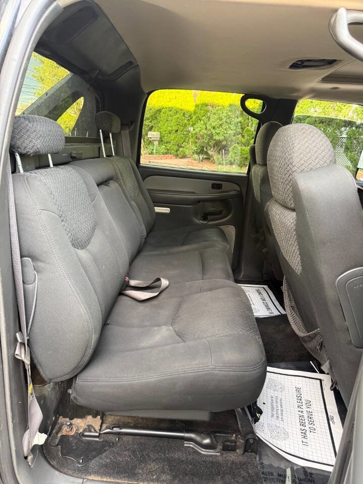 Used 2003 Chevrolet Avalanche 4x4 w/ The North Face Edition image 14