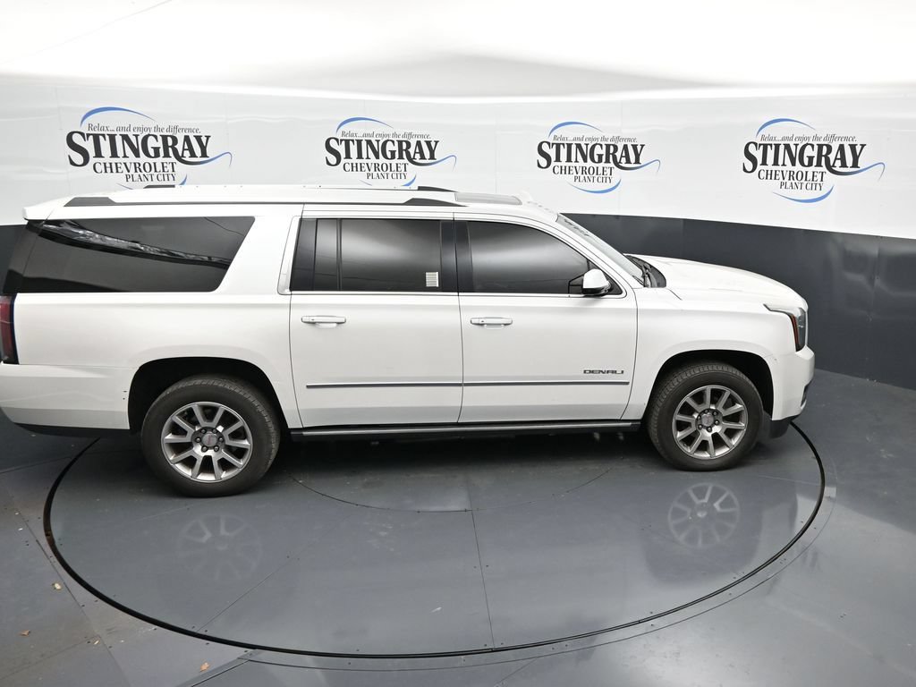 Used 2020 GMC Yukon XL Denali w/ Enhanced Security Package RWD image 25