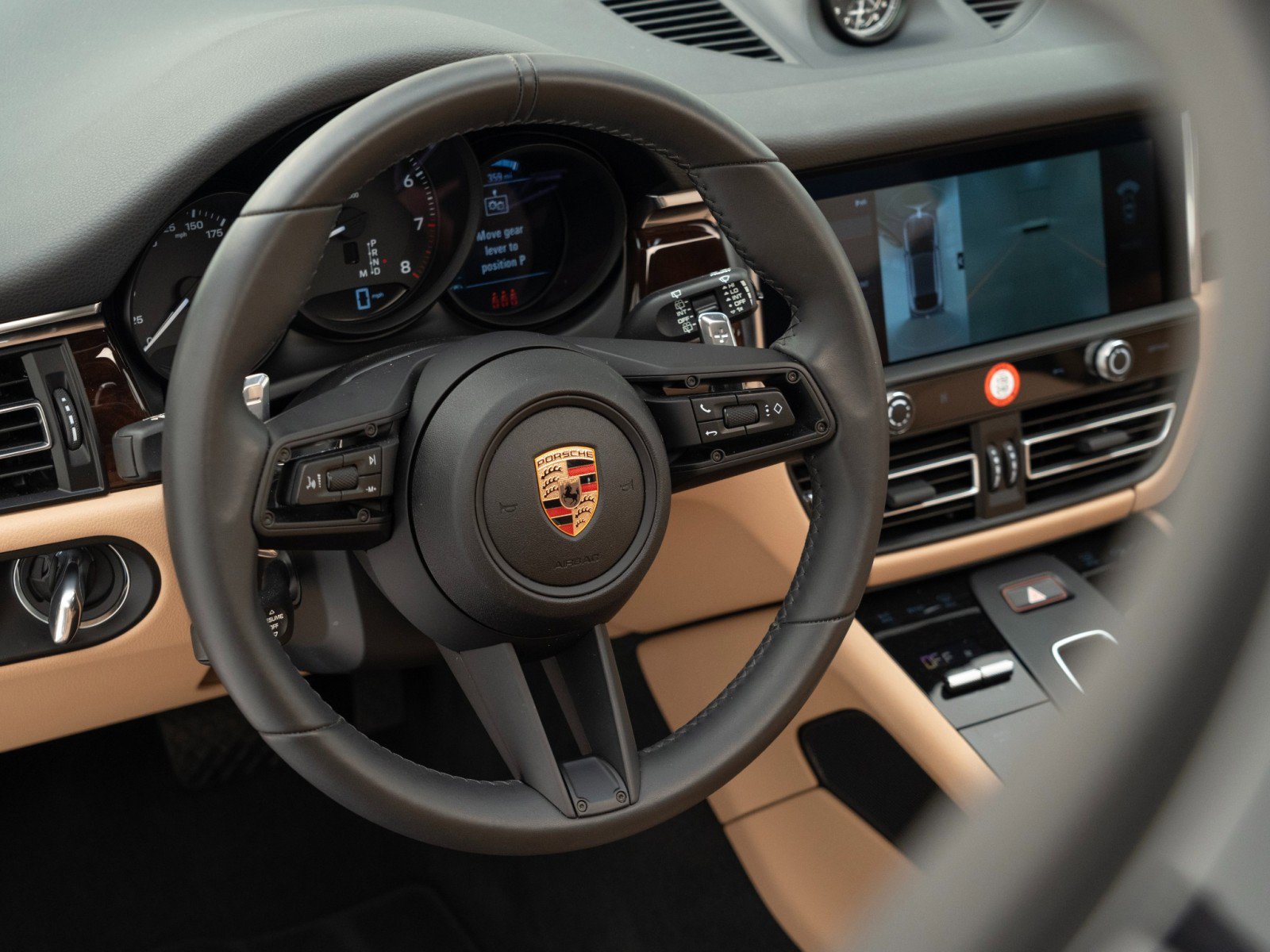 Certified 2025 Porsche Macan image 22