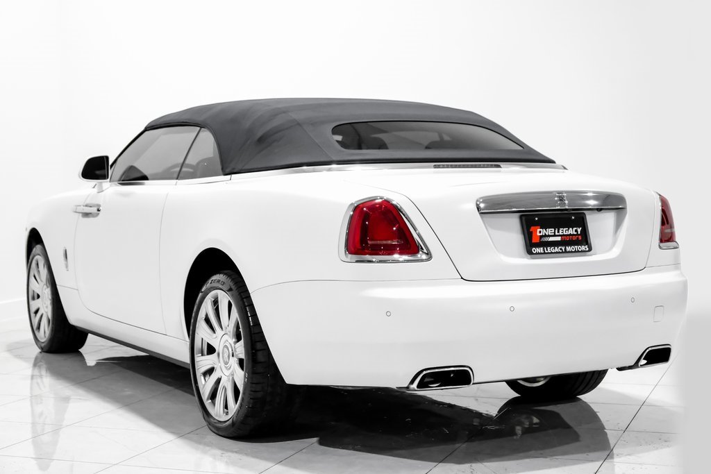 Used 2018 Rolls-Royce Dawn image 12