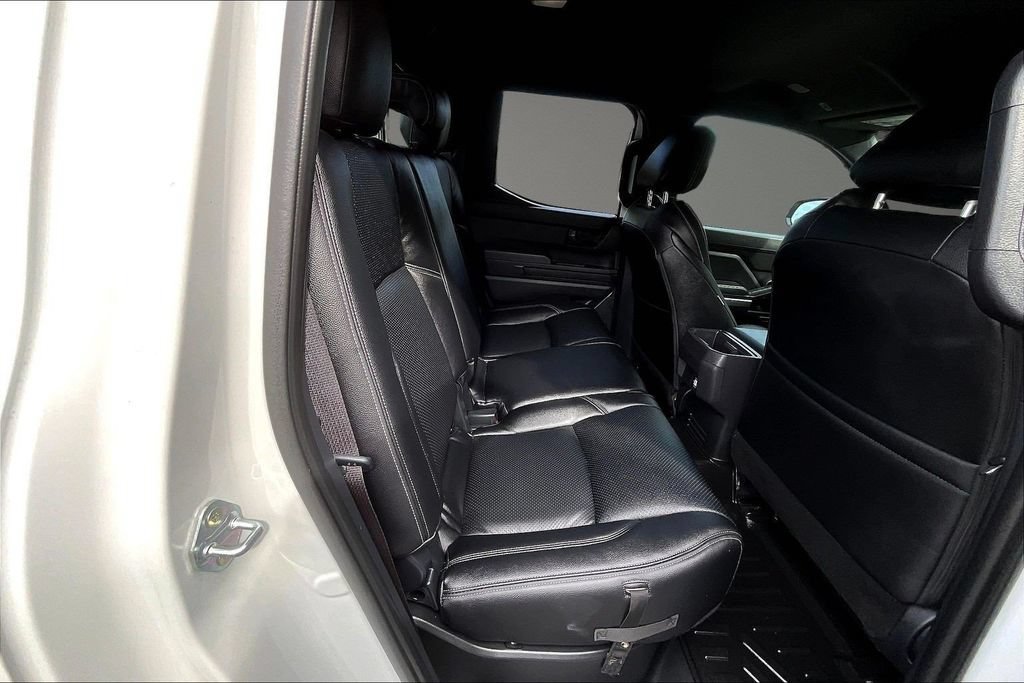 Used 2024 Toyota Tacoma SR5 w/ SR5 Upgrade Package AWD/4WD image 29