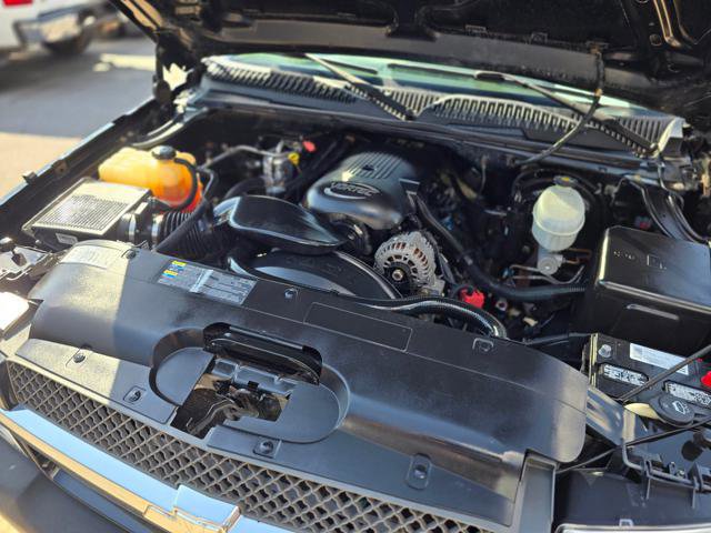 Used 2004 Chevrolet Silverado 1500 4x4 Extended Cab image 9
