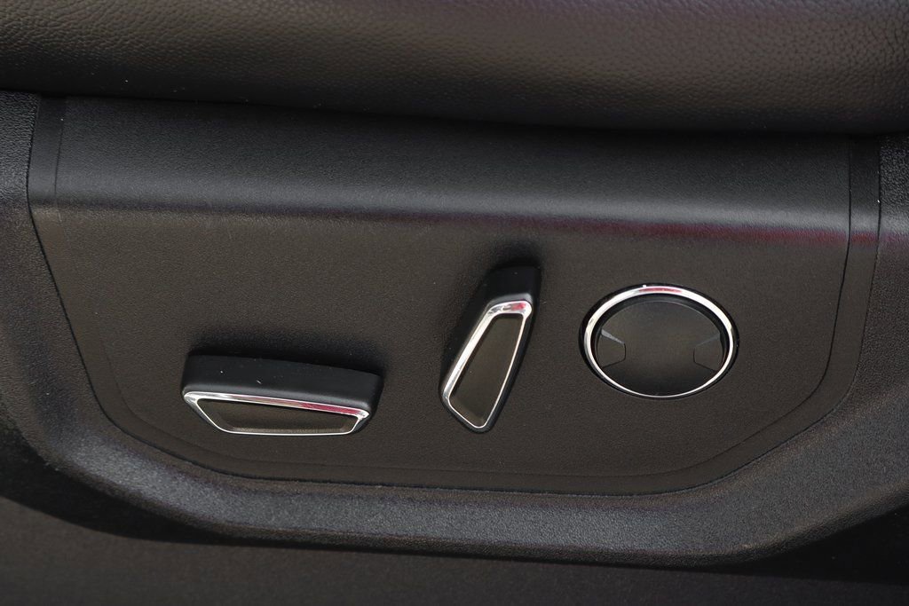 Used 2017 Ford F350 Lariat w/ Chrome Package image 17