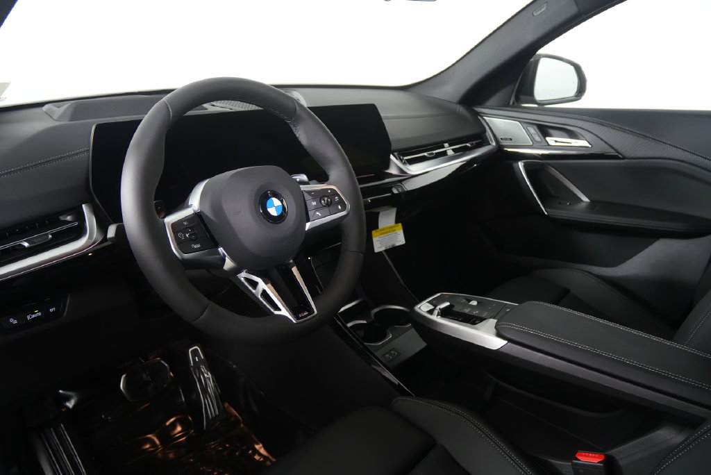 New 2026 BMW X2 xDrive28i w/ Technology Package AWD/4WD image 12