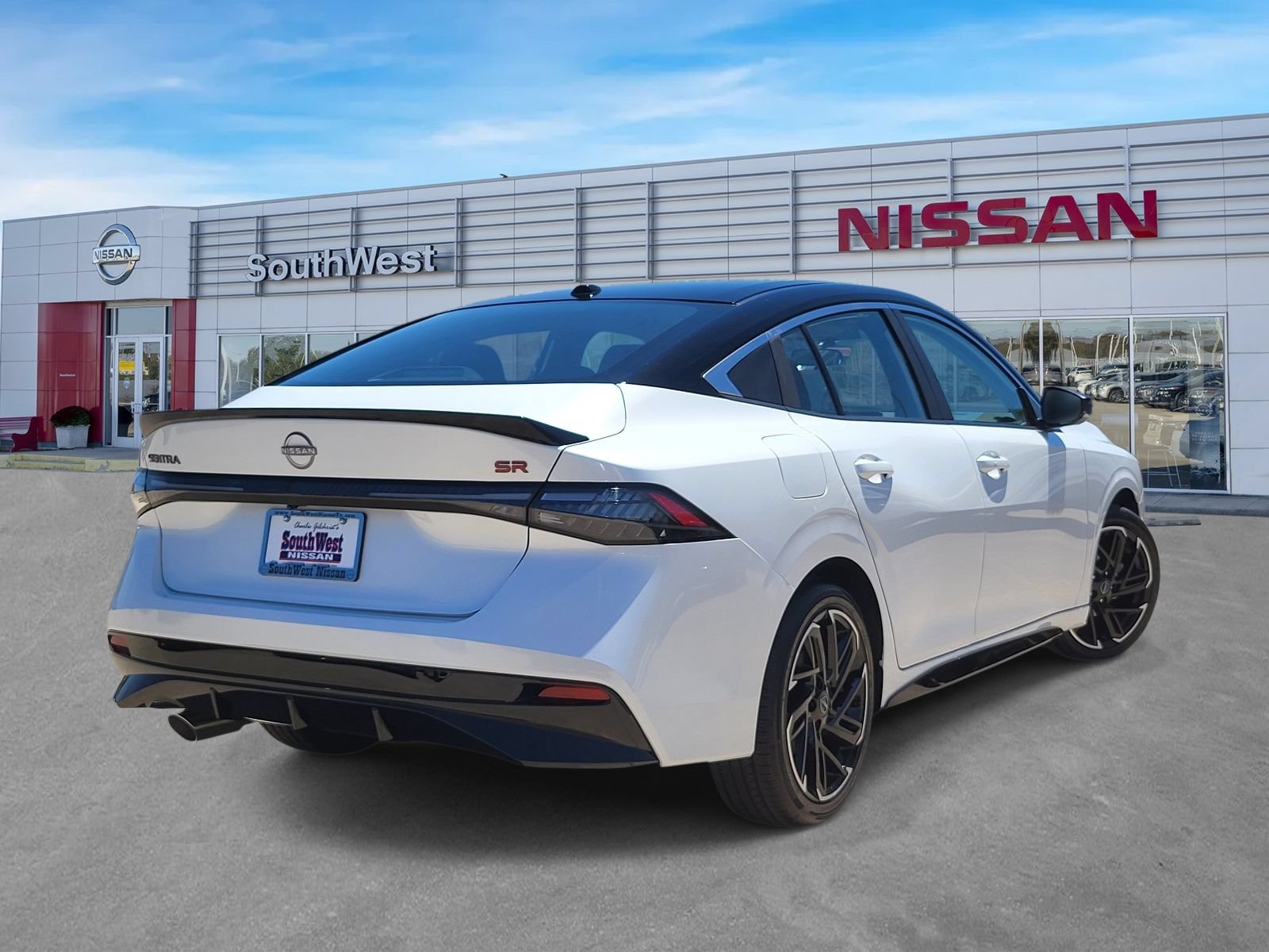New 2026 Nissan Sentra SR w/ Floor Mat Package FWD image 5
