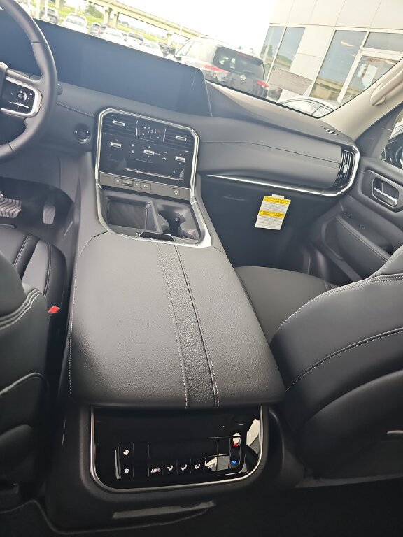 New 2026 Nissan Armada SV image 5