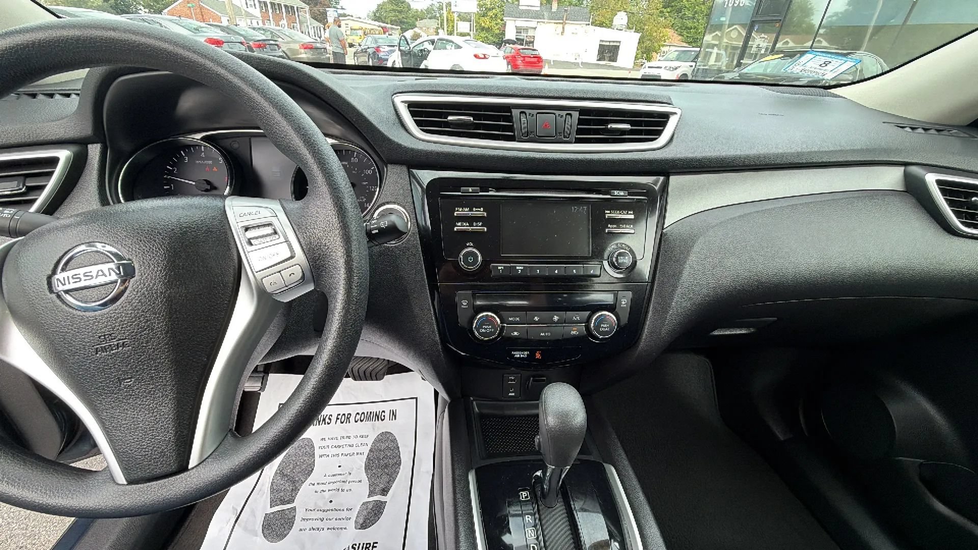 Used 2015 Nissan Rogue SV w/ SV Moonroof Package AWD/4WD image 16