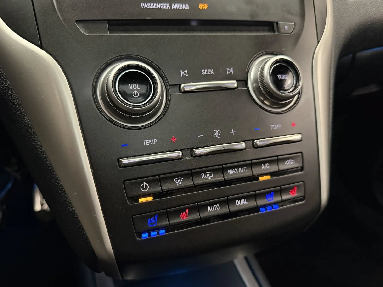 Used 2015 Lincoln MKC AWD w/ Equipment Group 102A Reserve image 21