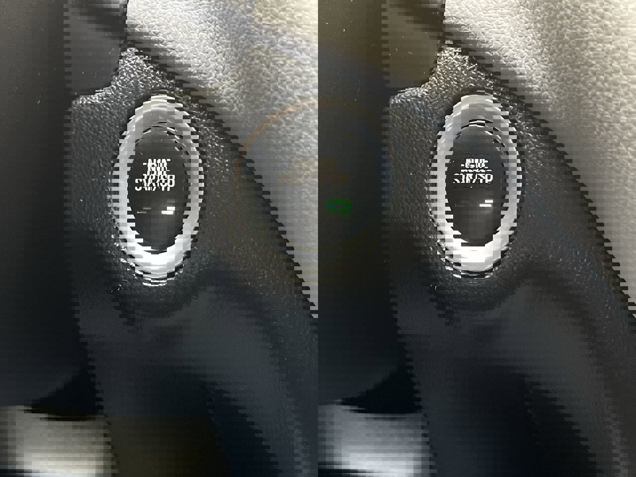 Used 2018 Chevrolet Equinox LS image 17