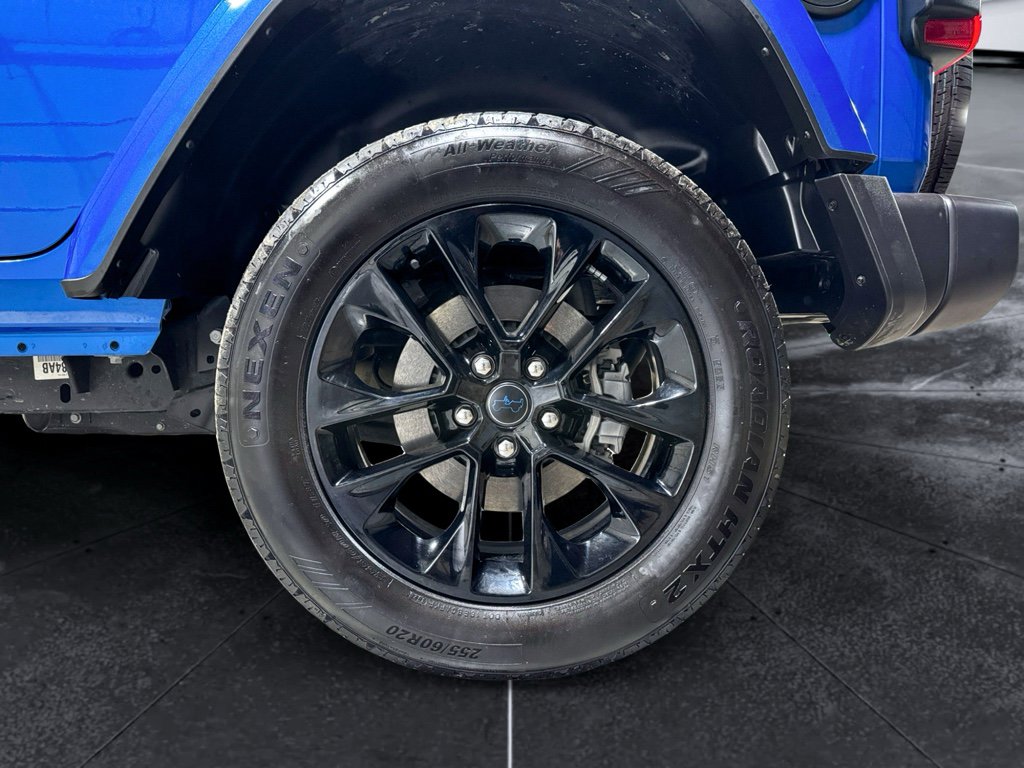 Used 2024 Jeep Wrangler Sahara image 36