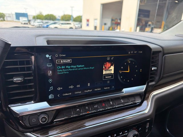 Used 2023 Chevrolet Silverado 1500 LT AWD/4WD image 32