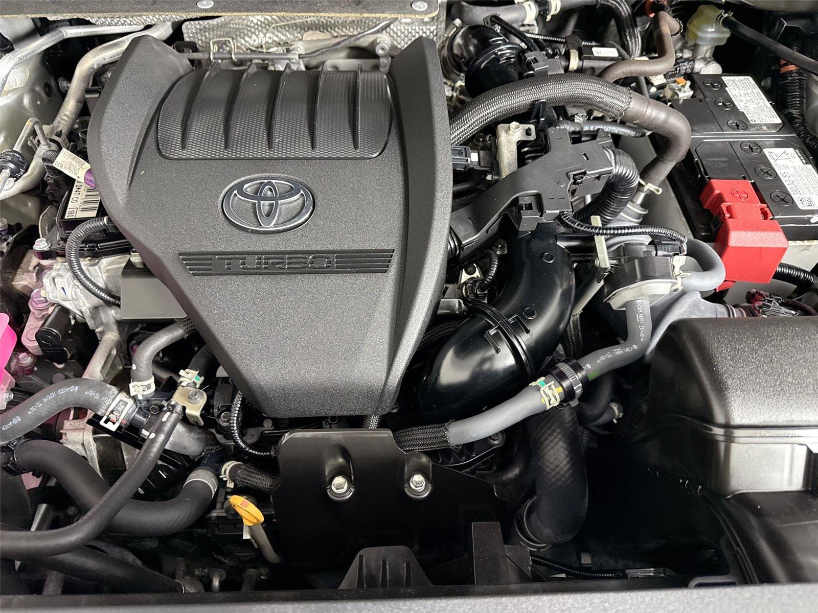 Used 2023 Toyota Highlander LE FWD image 40
