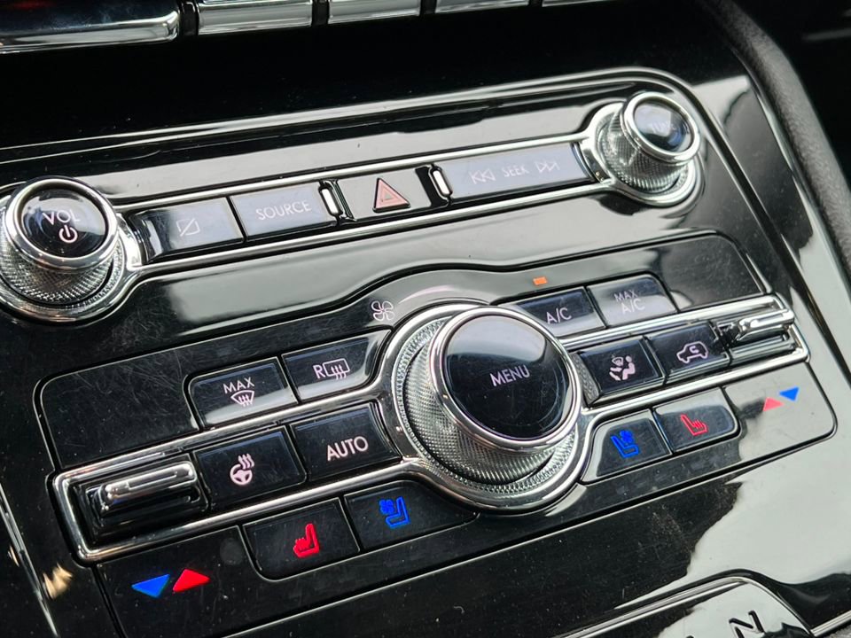 Used 2021 Lincoln Corsair Reserve w/ Equipment Group 201A AWD/4WD image 25