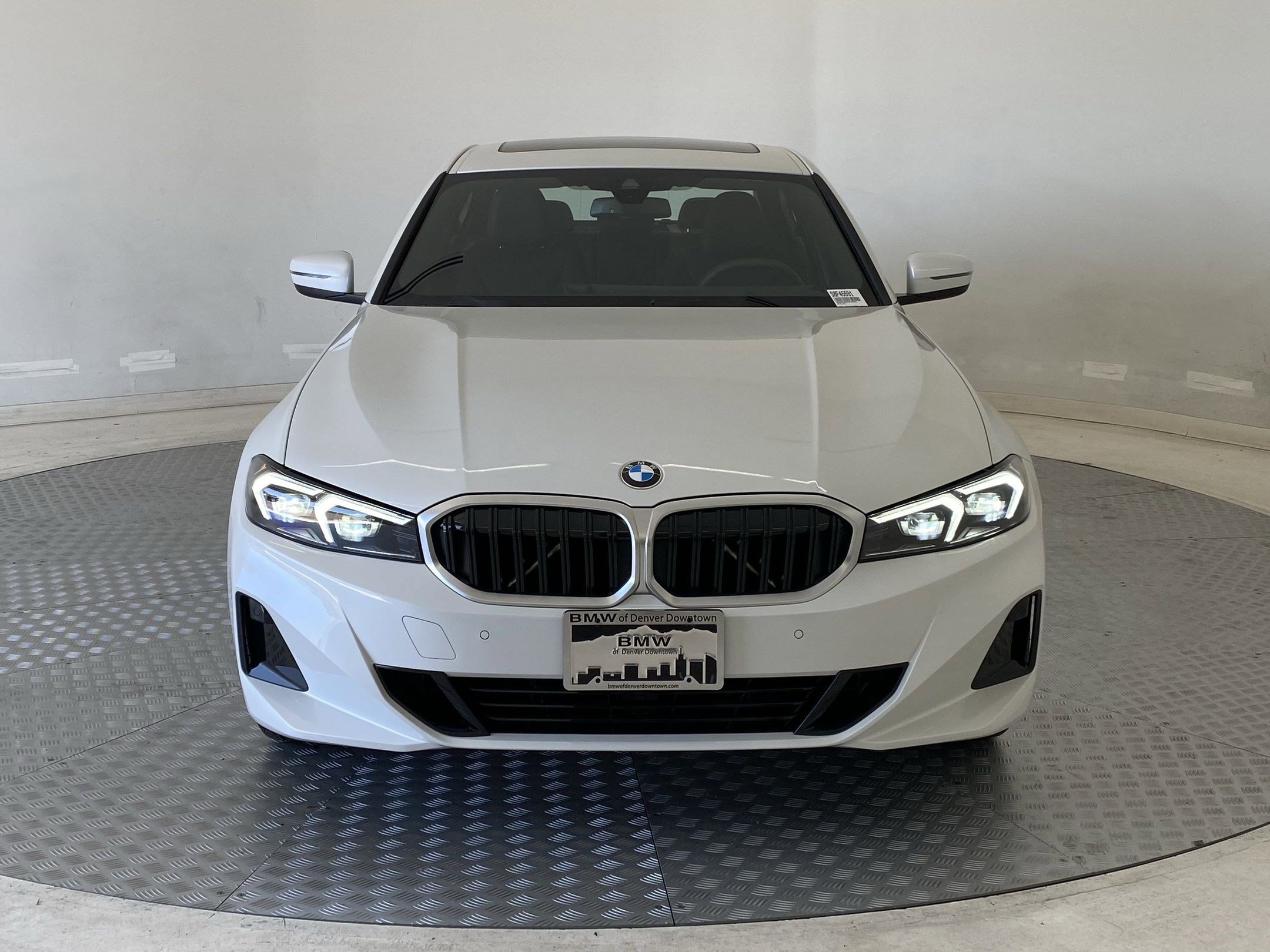 Used 2025 BMW 330i xDrive Sedan w/ Convenience Package image 5