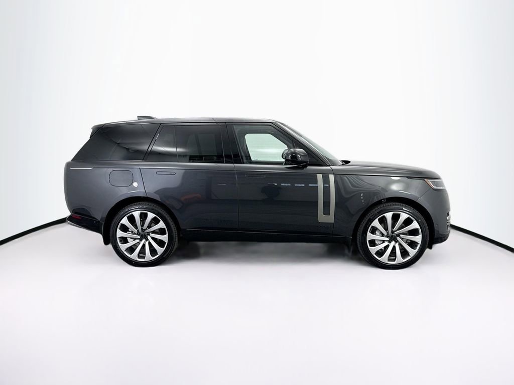 New 2026 Land Rover Range Rover SE image 4
