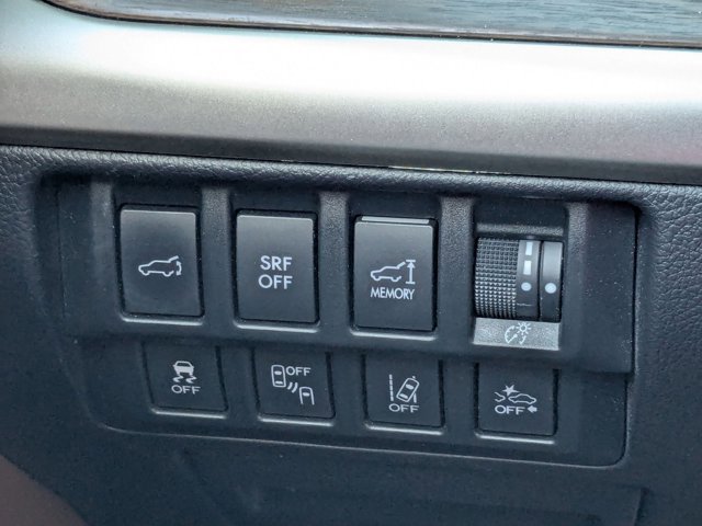 Used 2017 Subaru Outback 2.5i Touring w/ Popular Package #5A image 11