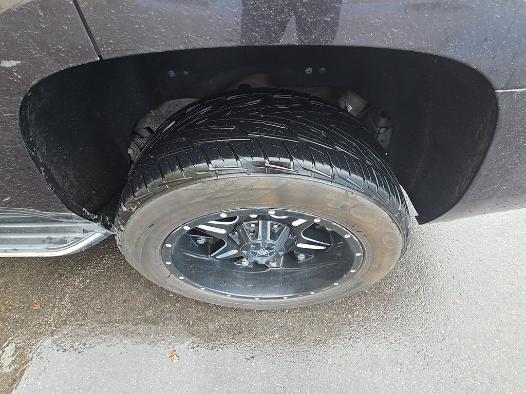 Used 2015 Chevrolet Tahoe LTZ AWD/4WD image 7