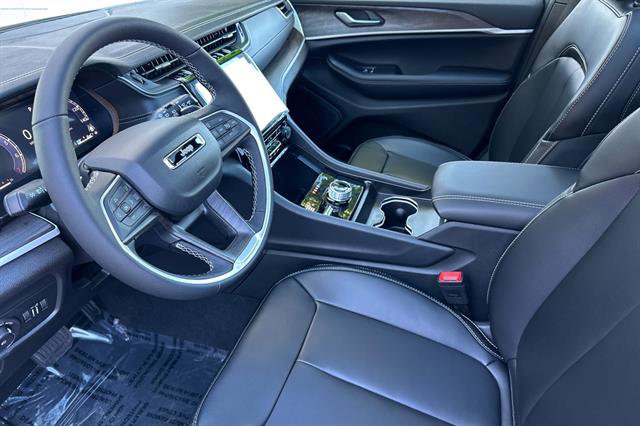 New 2025 Jeep Grand Cherokee Limited w/ Trailer Tow Package image 7