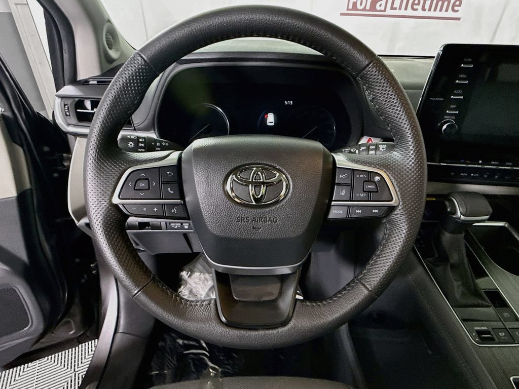 Certified 2024 Toyota Sienna Limited AWD/4WD image 20