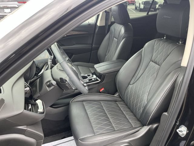 Used 2023 Buick Envision Avenir AWD/4WD image 11
