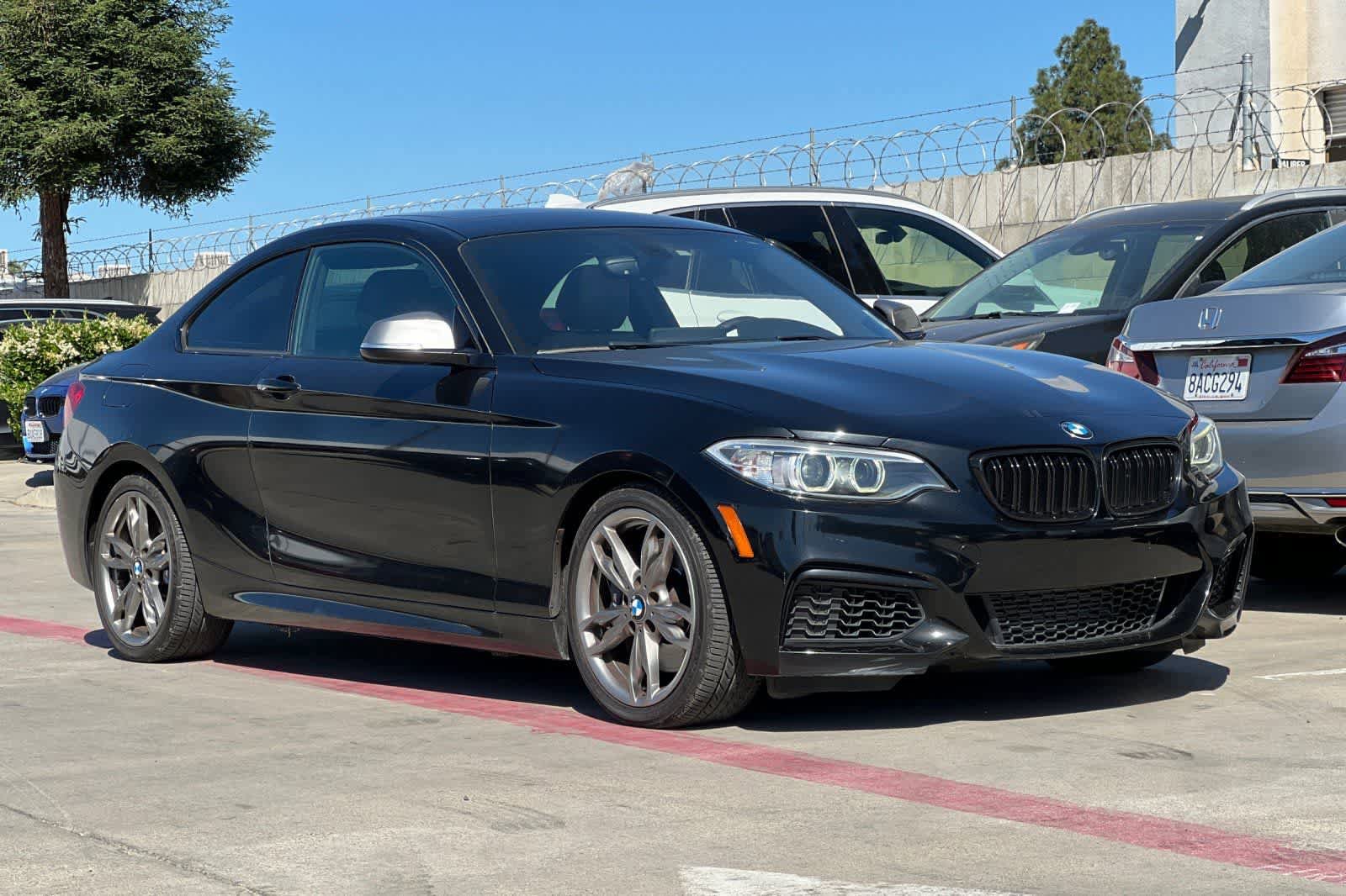 Used 2016 BMW M235i Coupe image 10