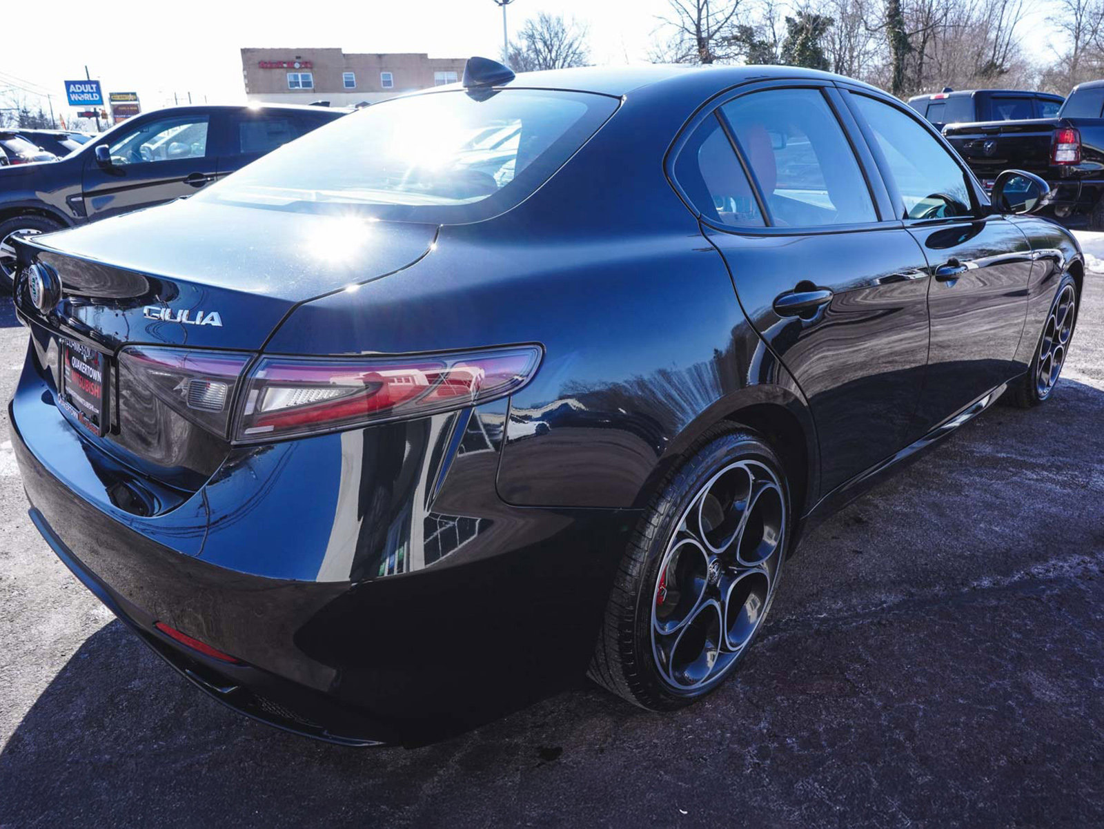 Used 2024 Alfa Romeo Giulia Veloce image 5